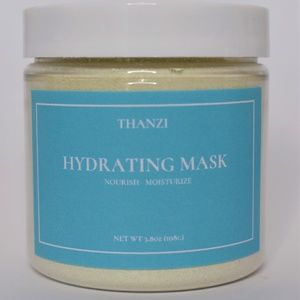 Hydrating clay mask with chia seeds and spinach